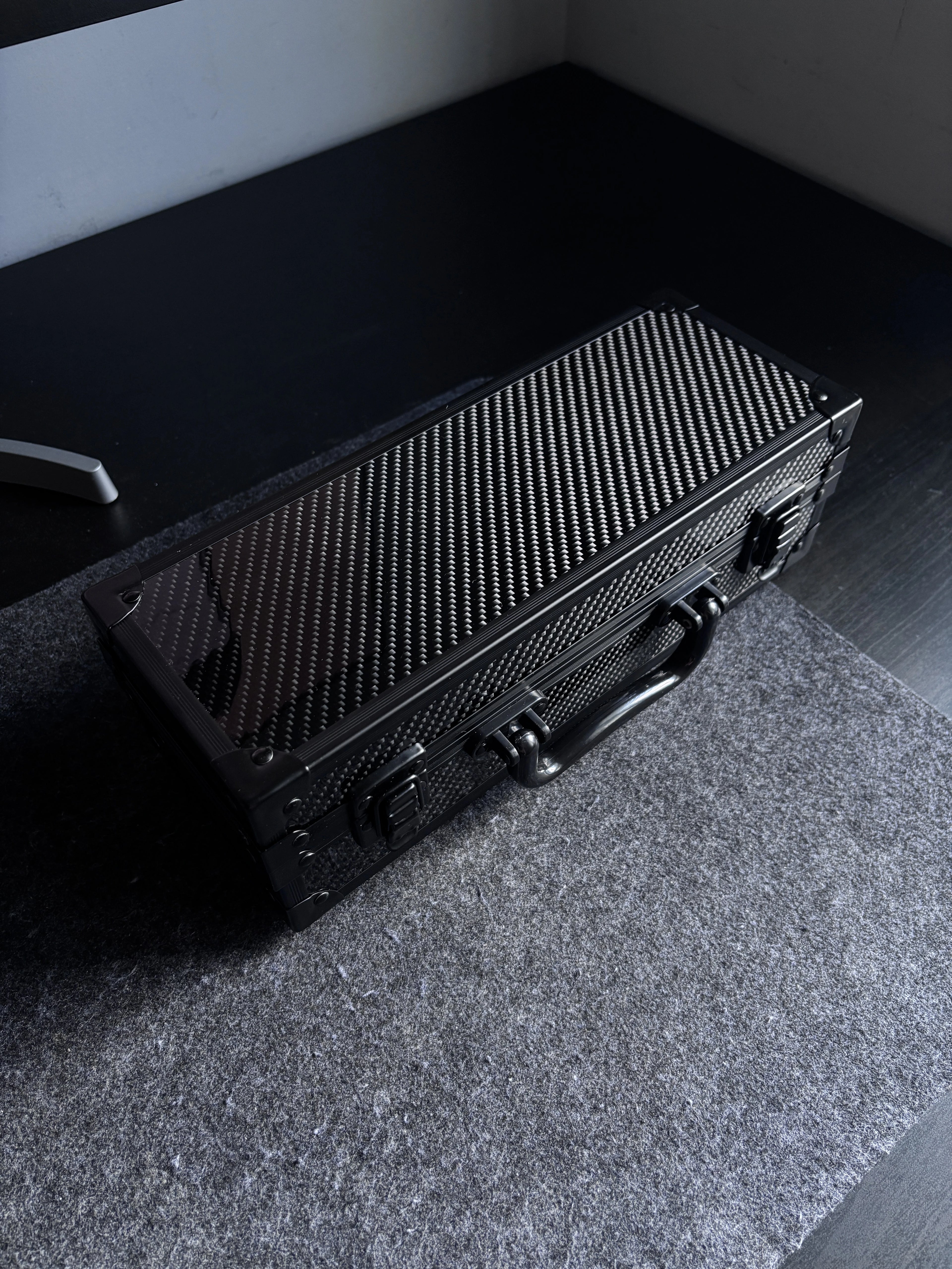 Carbon Fiber Key Box, Suede Lined · Eau Rouge