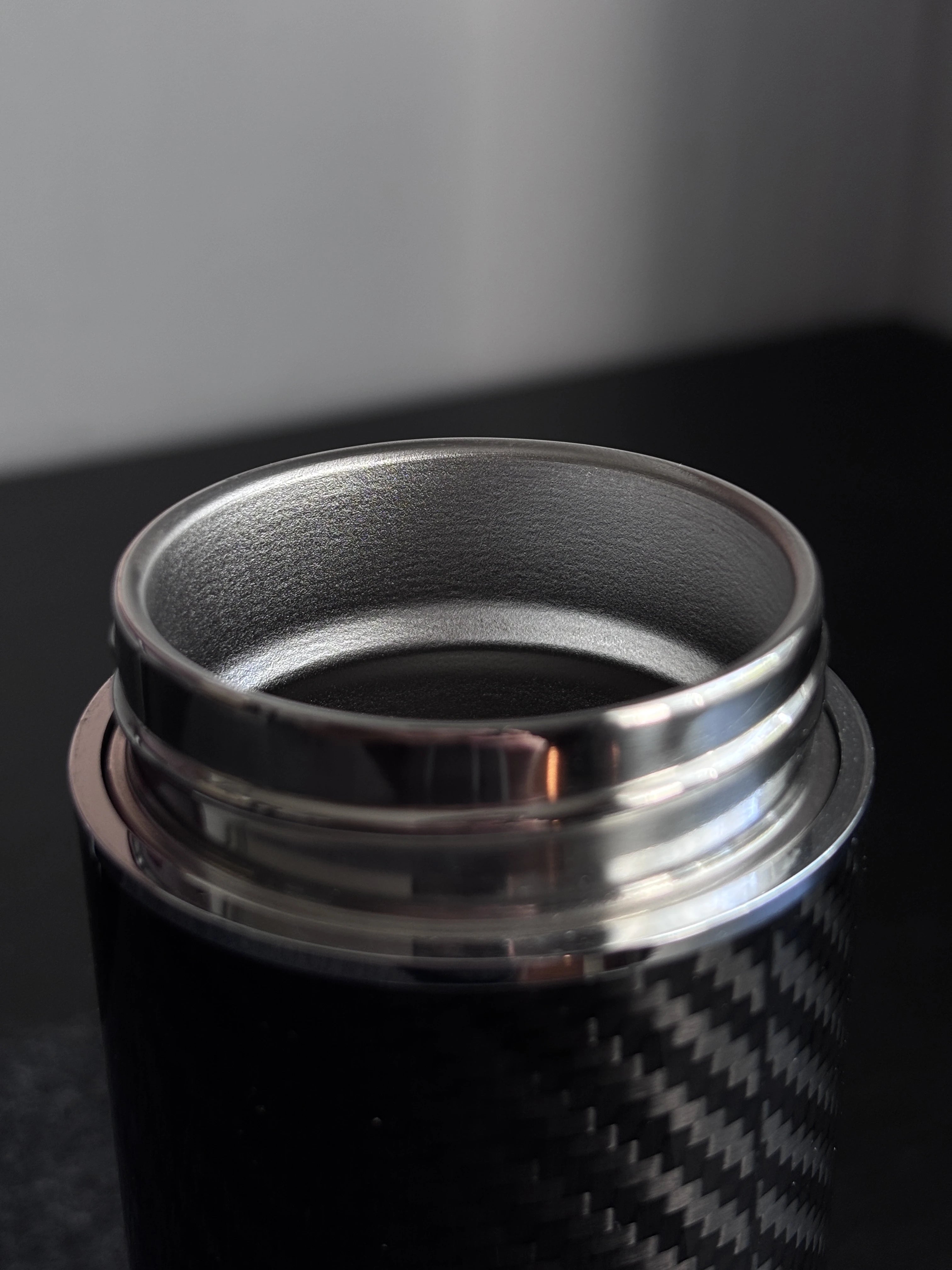 Insulated Carbon Fiber Water Bottle · Pitlane