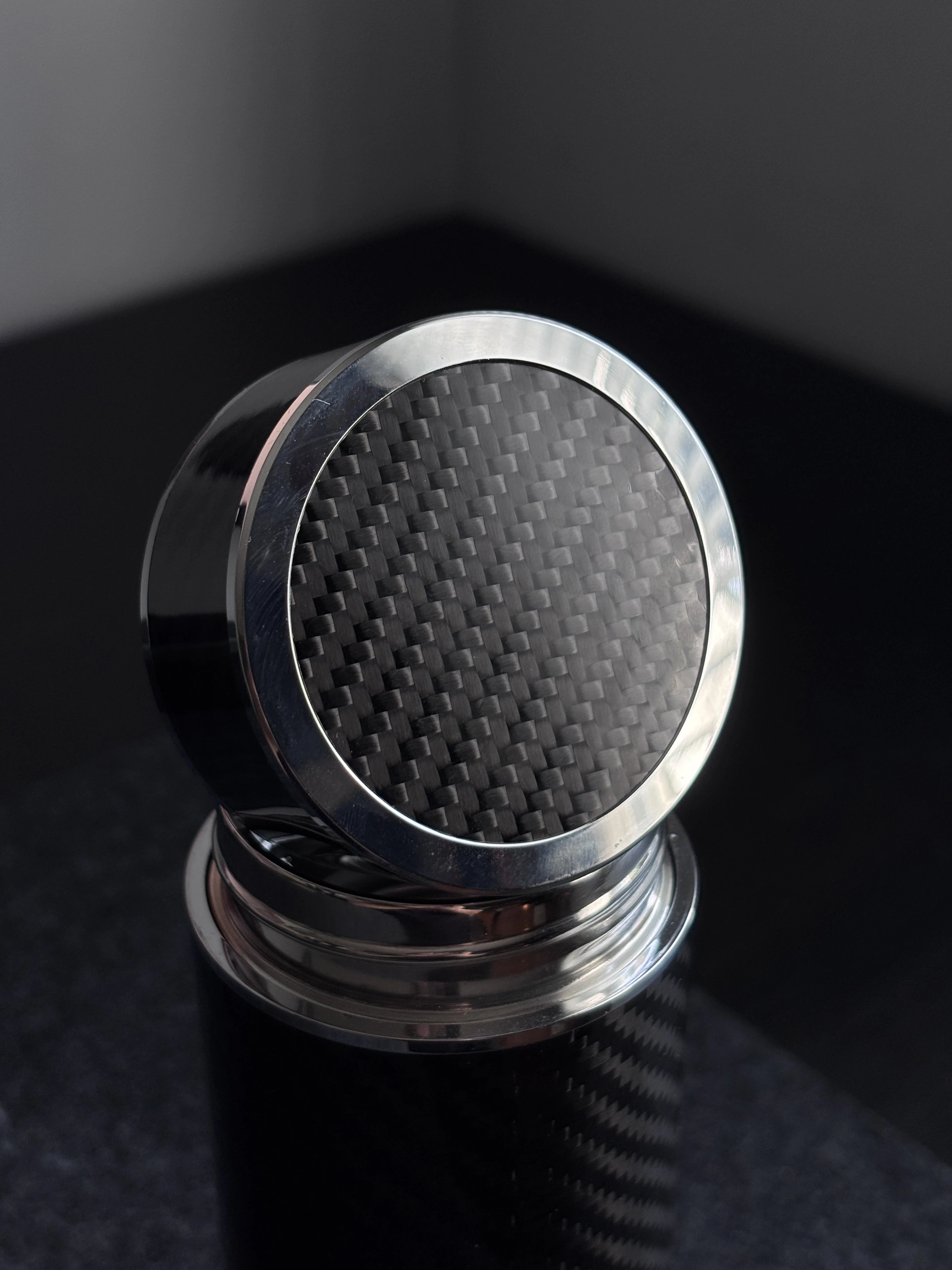 Insulated Carbon Fiber Water Bottle · Pitlane