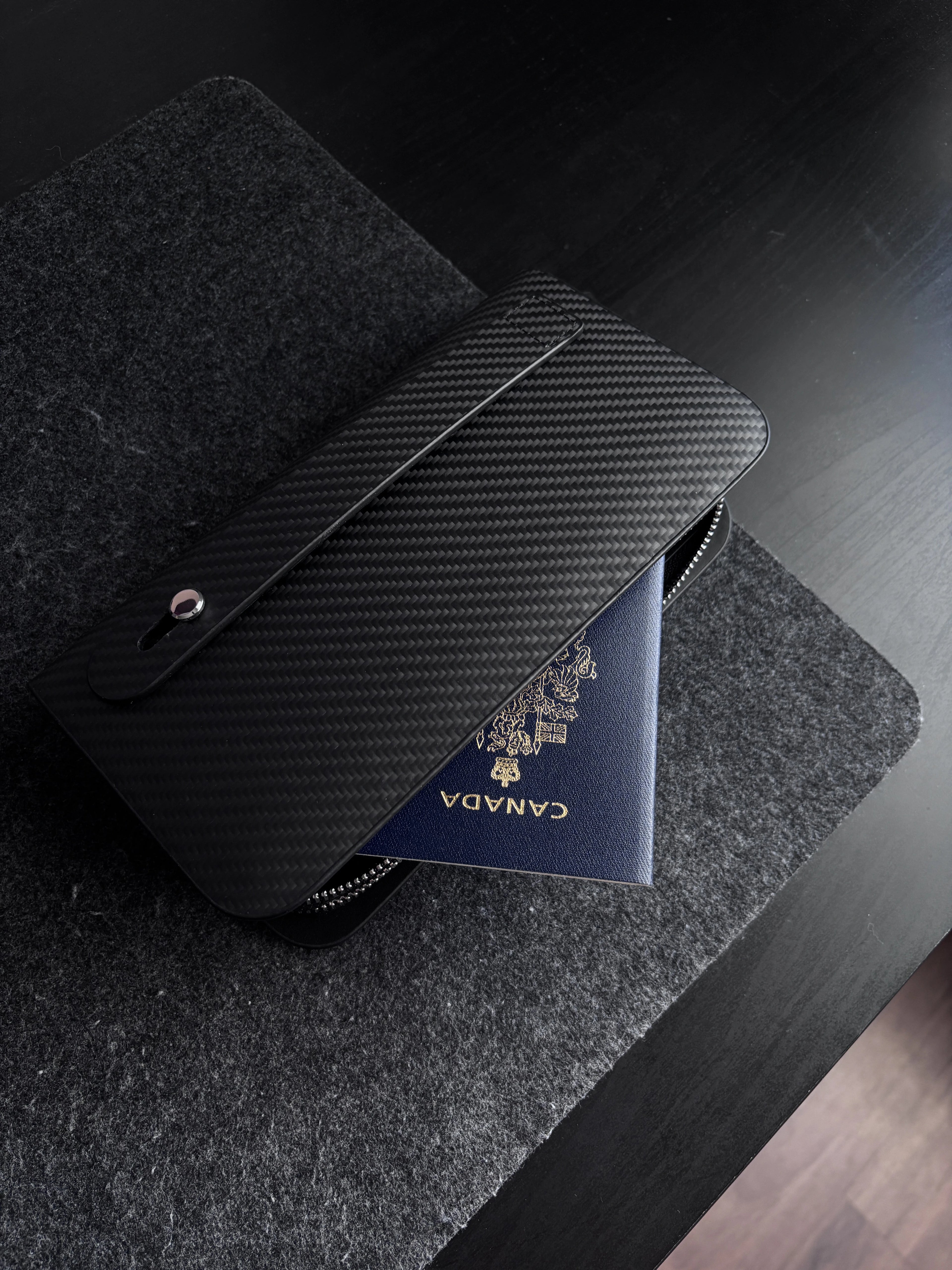 Carbon Fiber Pouch for Everyday Carry · Mulsanne
