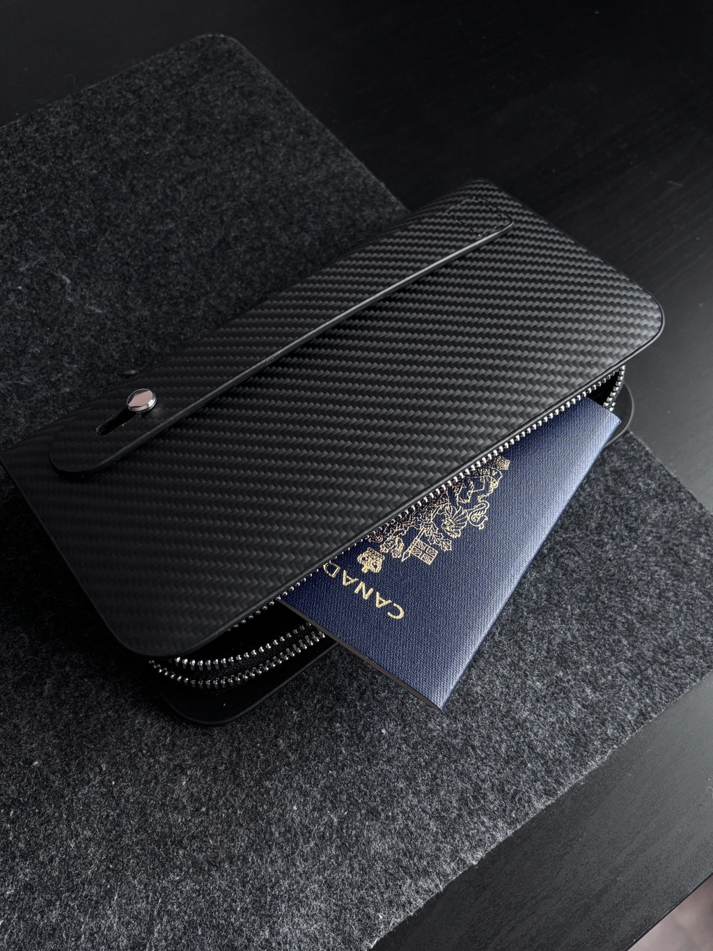 Carbon Fiber Pouch for Everyday Carry · Mulsanne