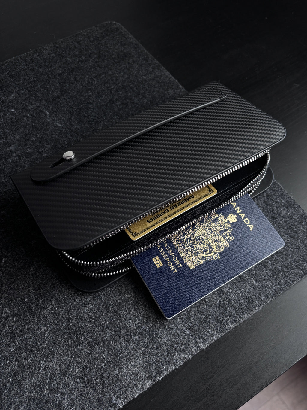 Carbon Fiber Pouch for Everyday Carry · Mulsanne