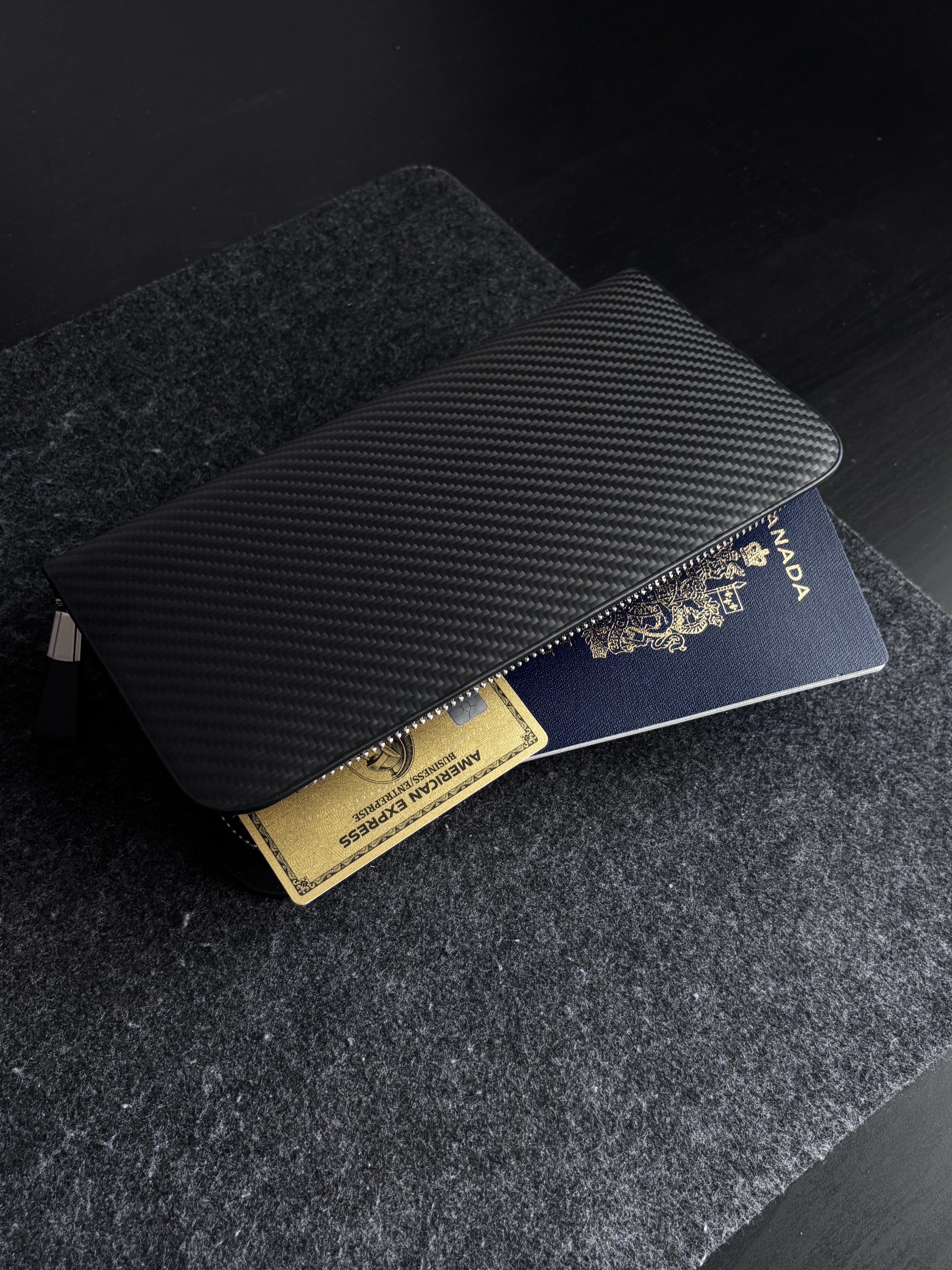 Carbon Fiber Pouch for Everyday Carry · Mulsanne