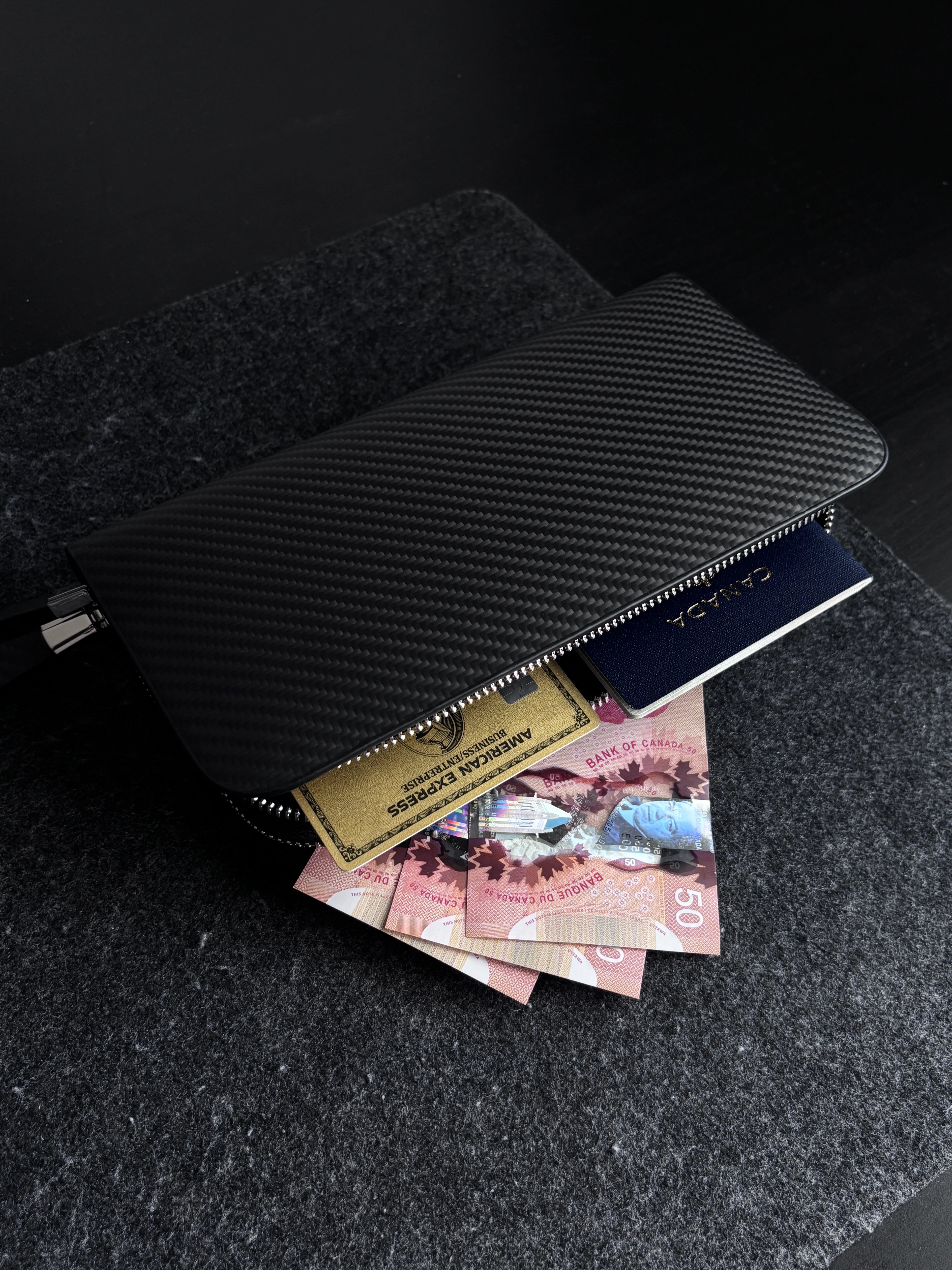 Carbon Fiber Pouch for Everyday Carry · Mulsanne