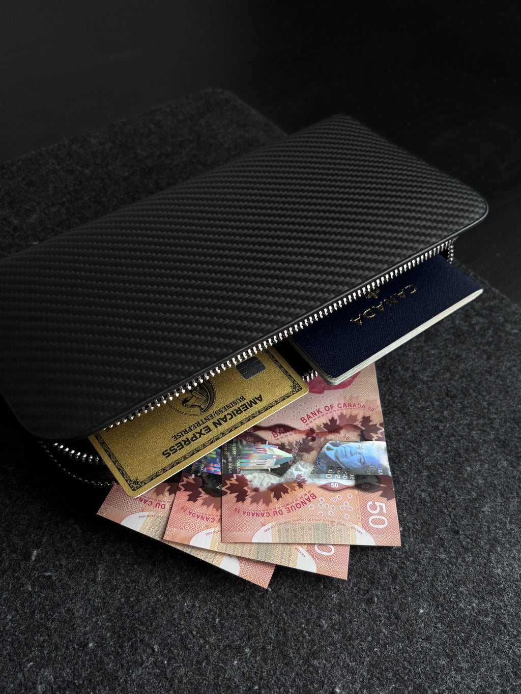 Carbon Fiber Pouch for Everyday Carry · Mulsanne