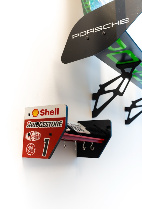 🔥 ApexGrid Spoiler Shelf – Racing Keyholder